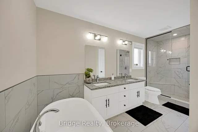 256 Tamarack Blvd, Woodstock 4