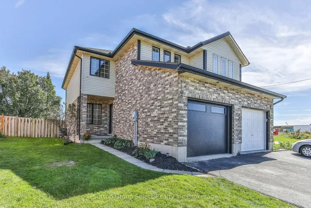 1106 Nellis St, Woodstock 5
