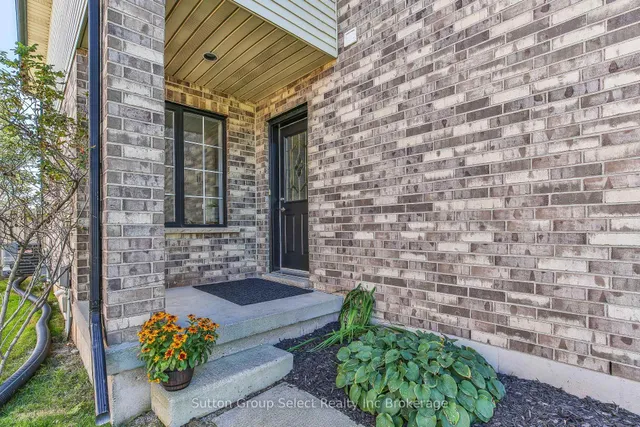 1106 Nellis St, Woodstock 2