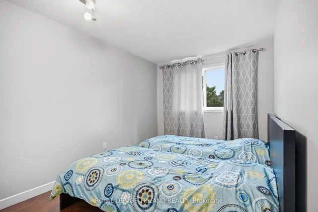 50 Chapman Crt #4, London North 5