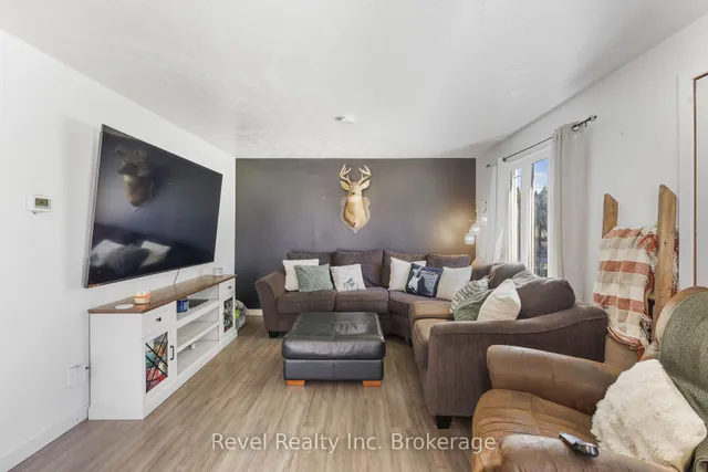 439 Mageau St, West Nipissing 5