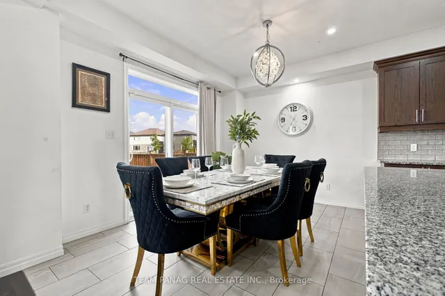 409 Freure Dr, Cambridge 3