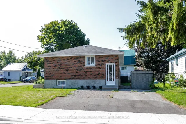 26 James St, Quinte West 3