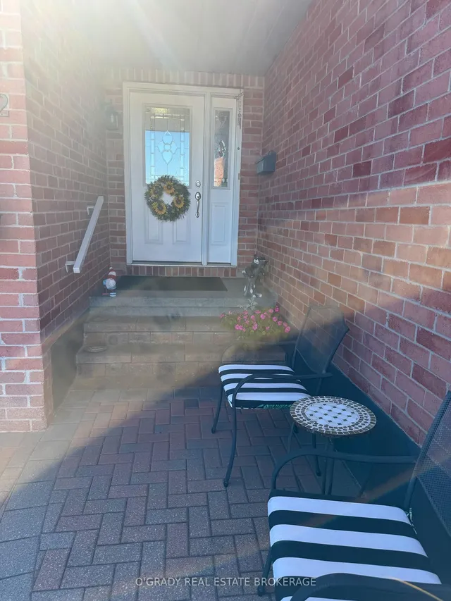 1442 Windsor Dr, Brockville 4