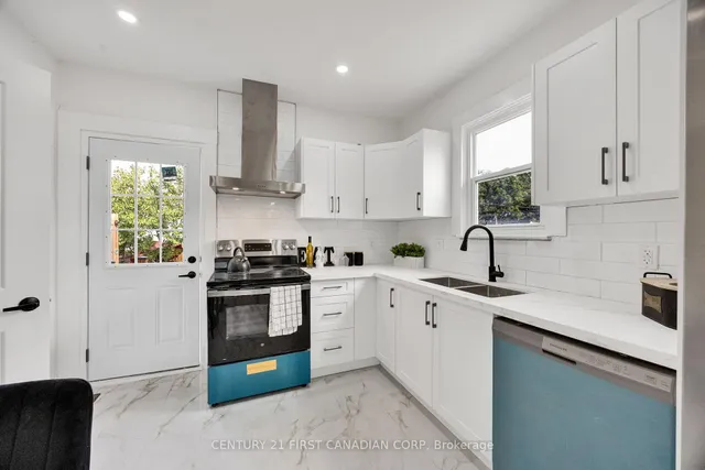 328 Oakland Ave, London East 5