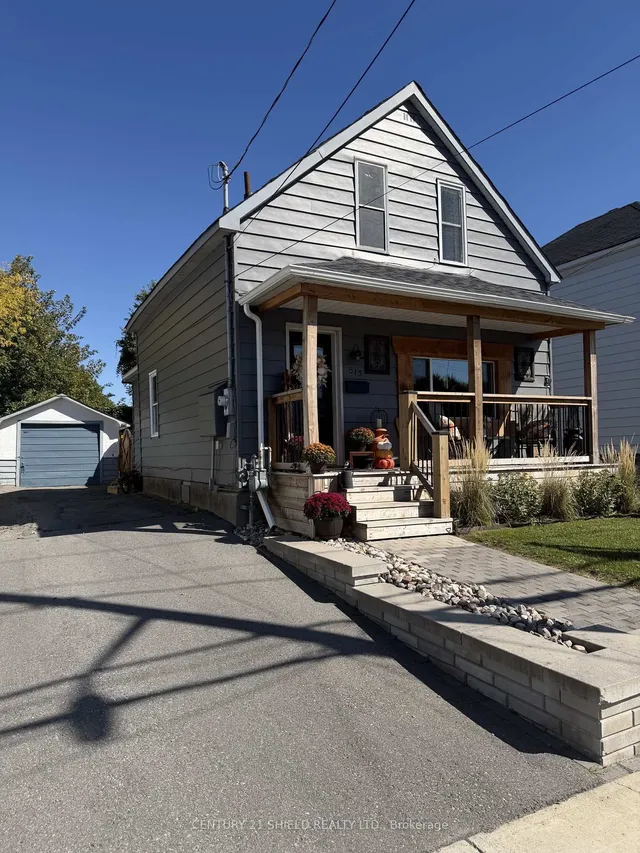 813 York St, Cornwall 1