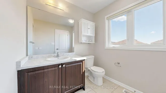 300 Bedrock Dr, Hamilton 5