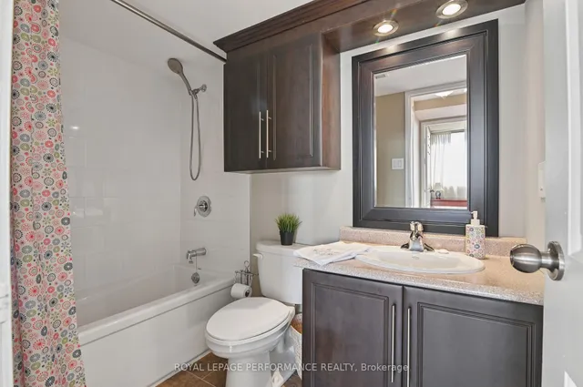 530 Laurier Ave #2006, Ottawa 3
