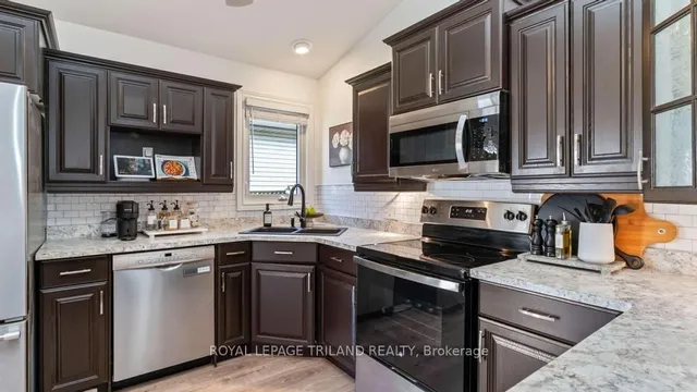 3 COTTONWOOD Dr, St. Thomas 2