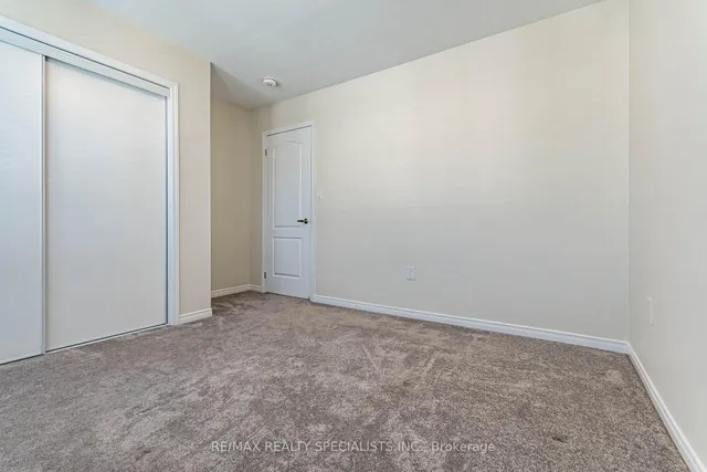 25 Cloy Dr, Thorold 5