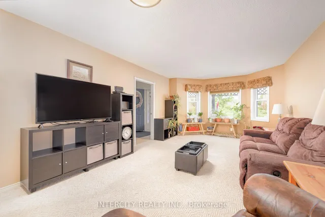 48 Champlain Blvd, Kawartha Lakes 5