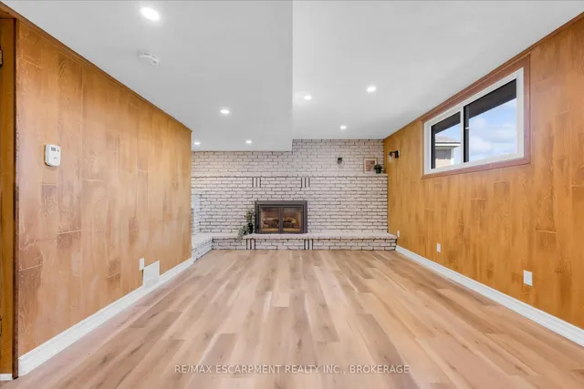 49 Grove Ave, St. Catharines 3