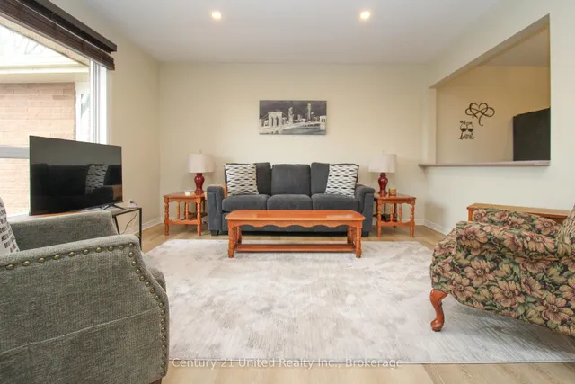 1110 Clonsilla Ave #204, Peterborough 4