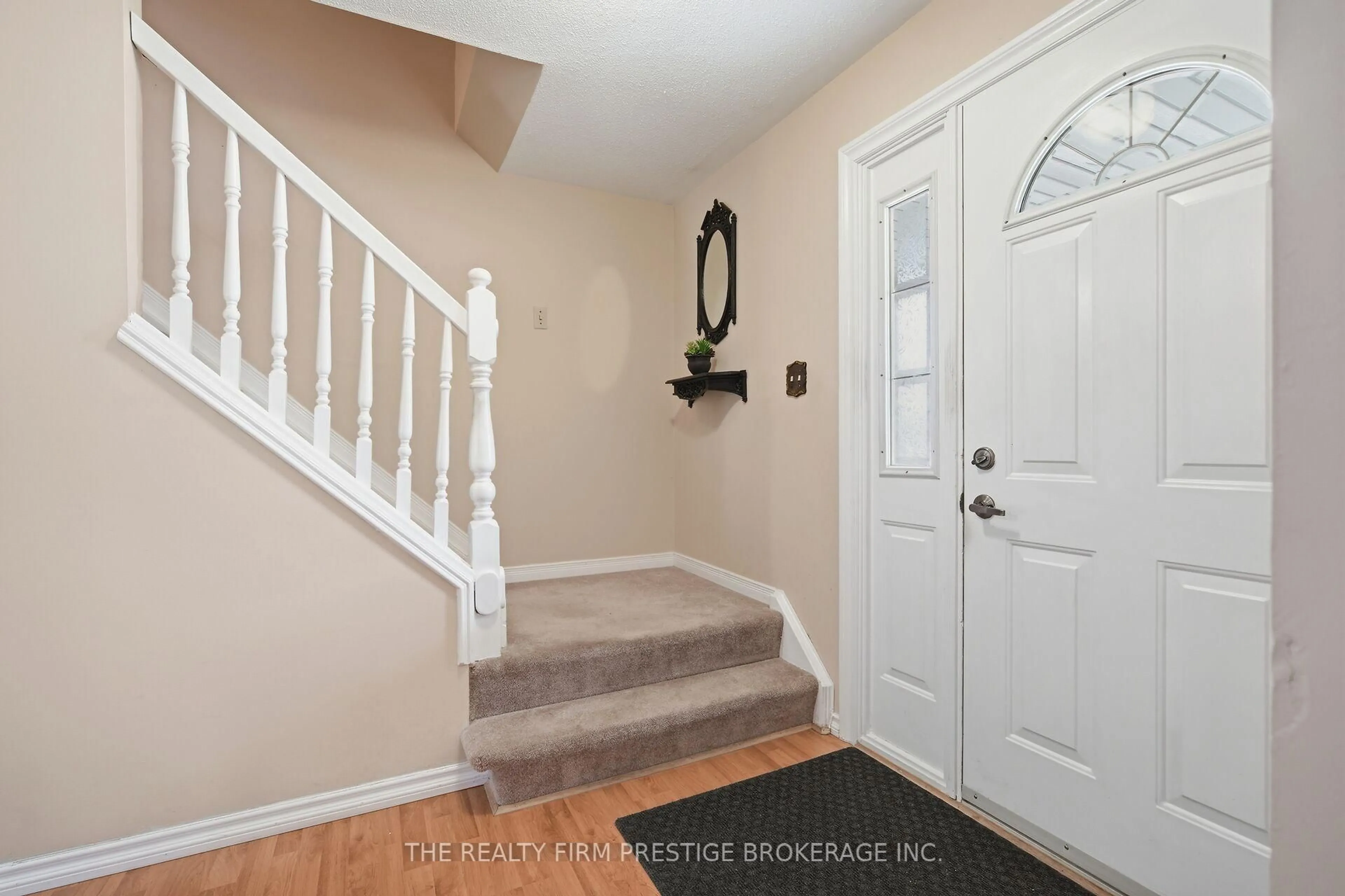 trreb/IMG-X13824334_3d1a2e24-3d2a-4e8c-b269-88d73042628c-l.jpg