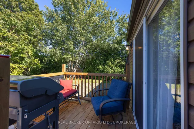 23 Huff Ave, Loyalist 4