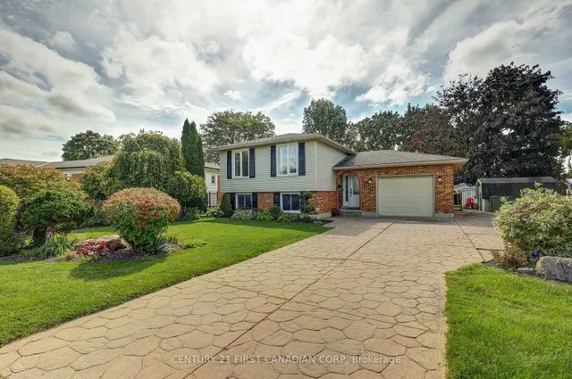 24 Erinlea Dr, St. Thomas 3