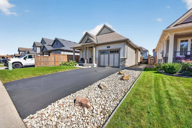 211 CLASSIC Ave, Welland 3