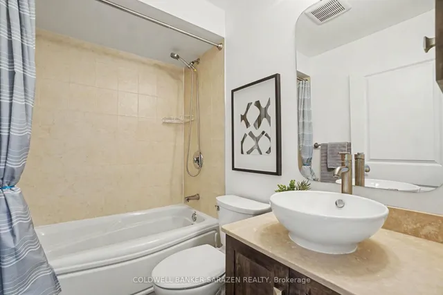 320 Mcleod St #701, Ottawa 3