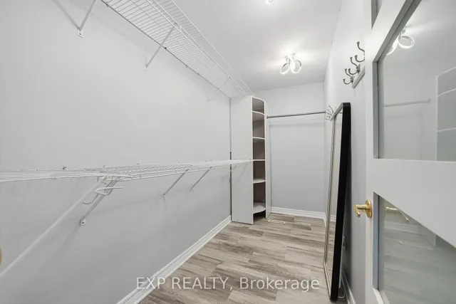 458 Boler Rd, London South 2