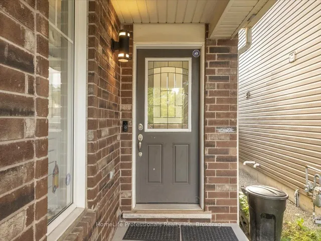 95 Emick Dr, Hamilton 3