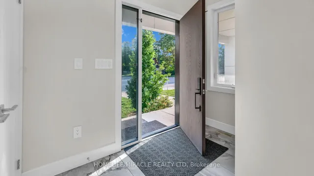 1195 Riverside Dr #2, London North 2
