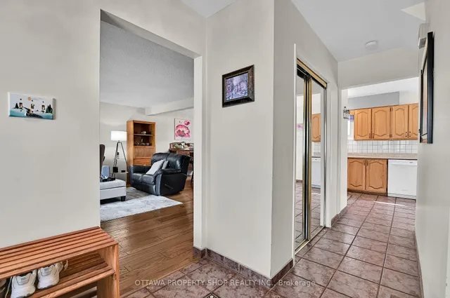 6268 Steamer Lane, Ottawa 4
