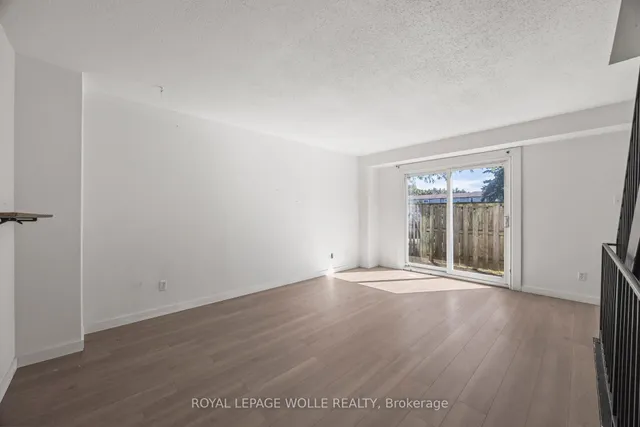 70 Fiddlers Green Rd #74, London North 5
