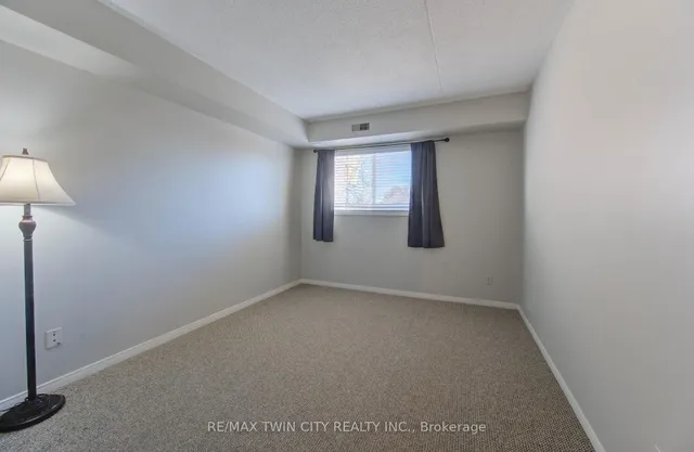 3085 Kingsway Dr #27, Kitchener 4