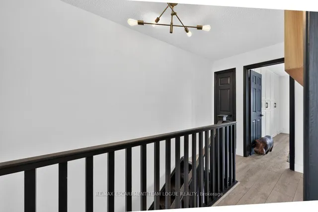 6 Harbour Dr, Hamilton 4