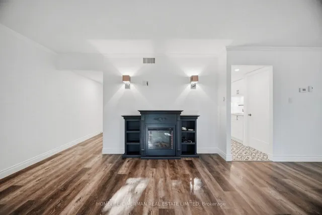 150 Wilson St #320, Hamilton 4