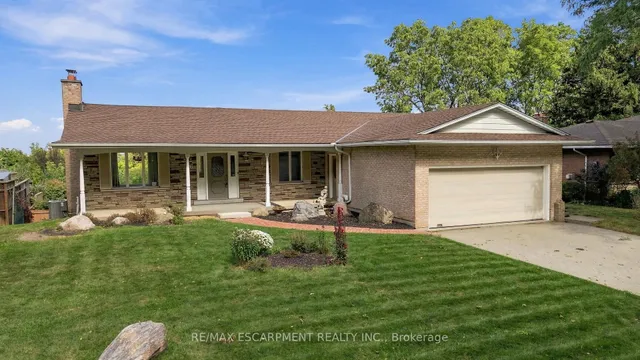 26 Leslie Dr, Hamilton 4
