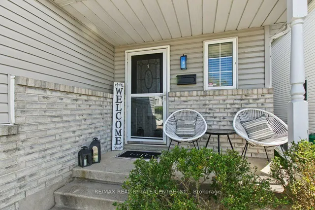 347 Bankside Dr, Cambridge 4