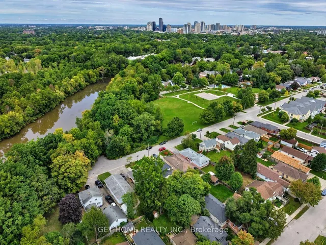 97 Tecumseh Ave, London South 5