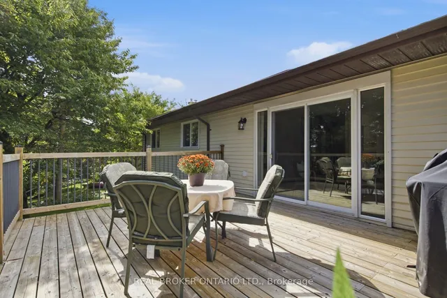 22 Ripley Cres, Waterloo 5