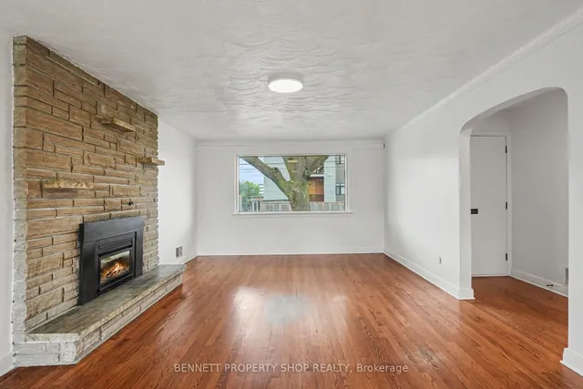 1305 Avenue N Ave, Ottawa 4
