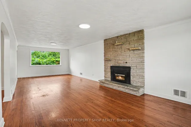 1305 Avenue N Ave, Ottawa 3