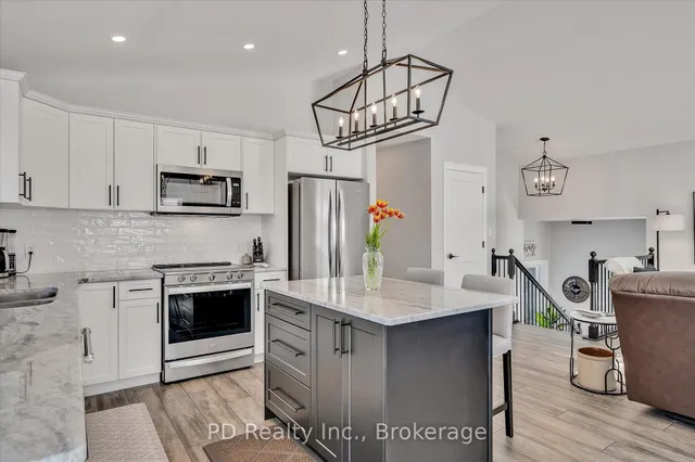2 Queen St, Kawartha Lakes 2