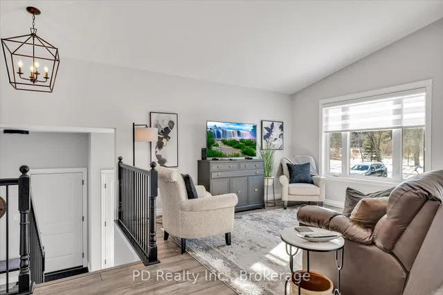 2 Queen St, Kawartha Lakes 5