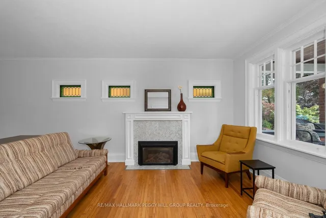 1144 4th Ave, Owen Sound 2