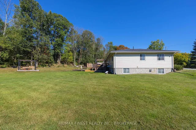 2243 Deseronto Rd, Shannonville 5