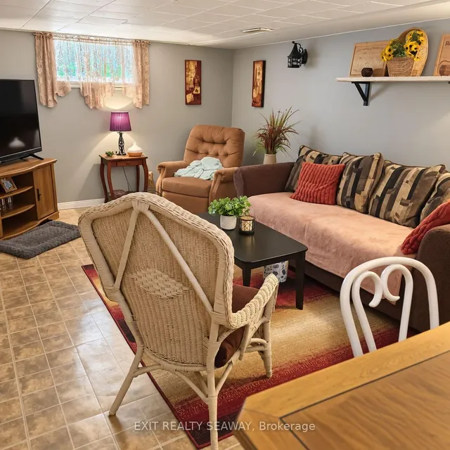 603 Walton St, Cornwall 4