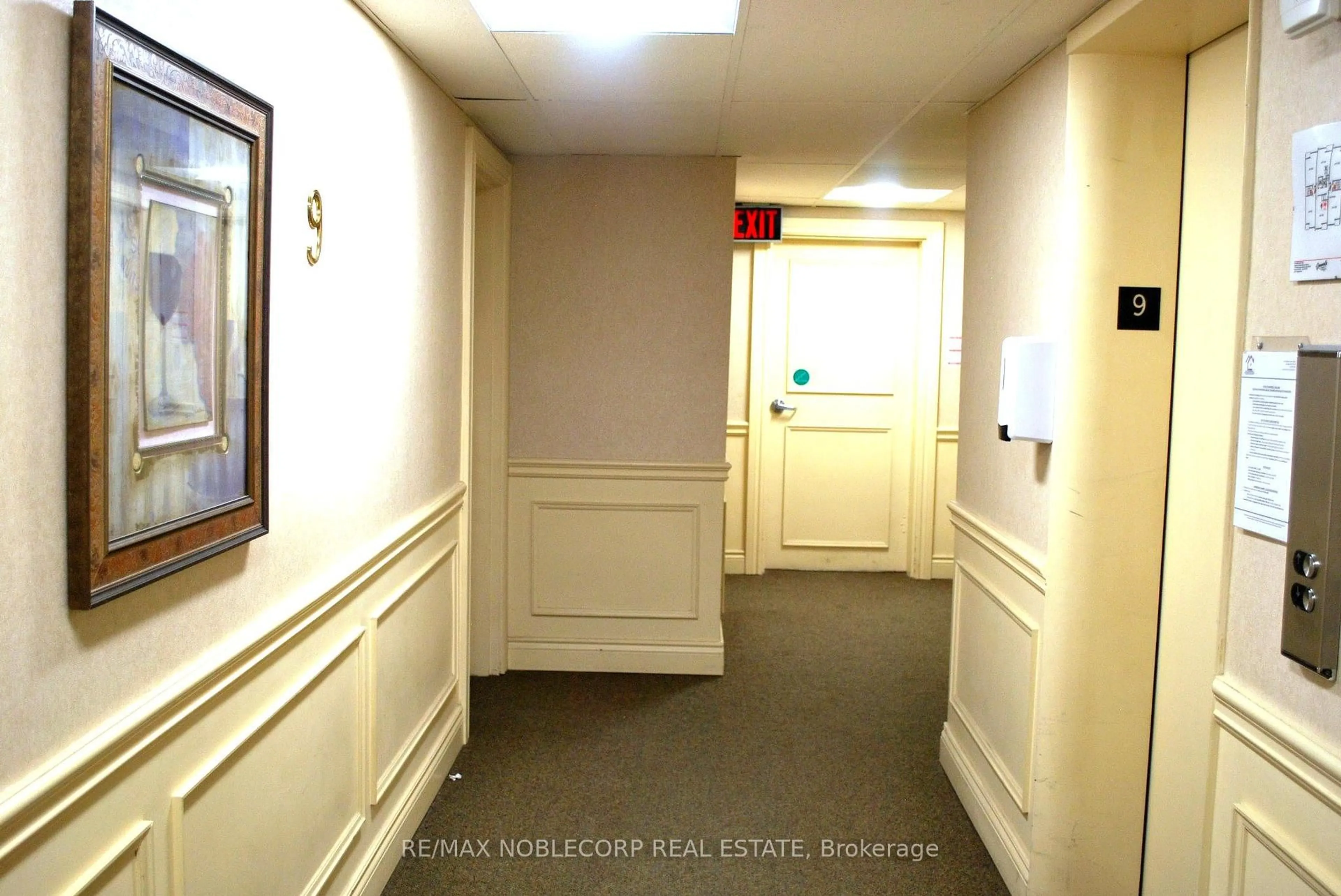 trreb/IMG-X13827764_0ec1d1c3-6e06-4887-a16f-8dca192c5fcc-l.jpg