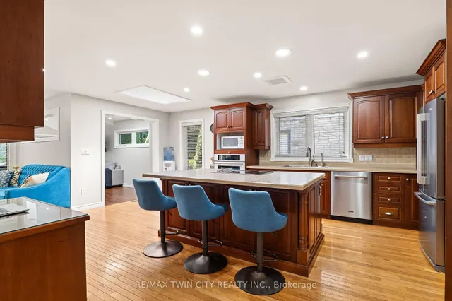 648 Bayhampton Cres, Waterloo 5