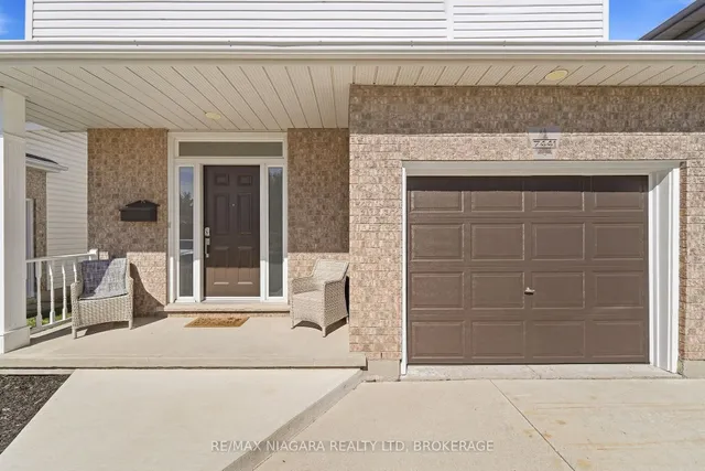 7441 Trinity Crt, Niagara Falls 2