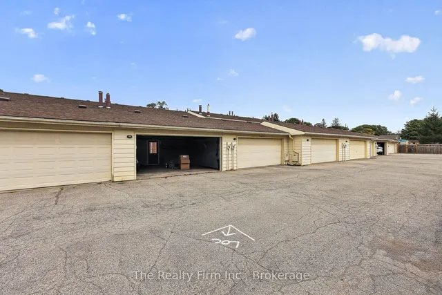 528 Ingersoll Ave, Woodstock 2
