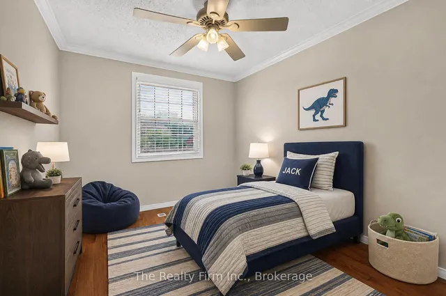 528 Ingersoll Ave, Woodstock 5