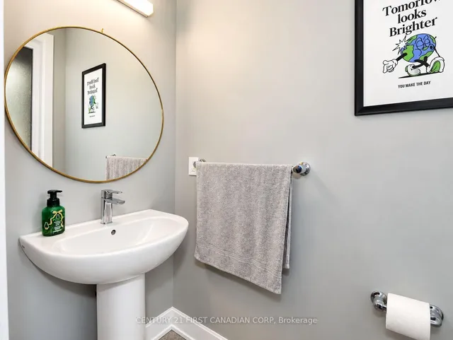 601 Lions Park Dr #77, Strathroy-Caradoc 2