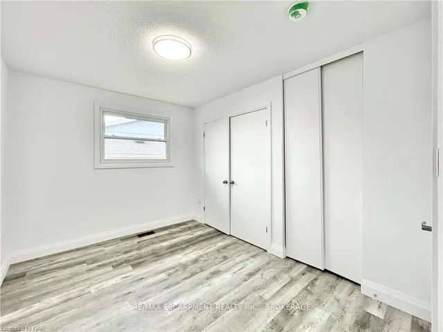 76 Marc Blvd, Welland 3