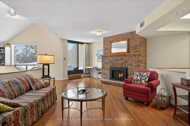 1818 Cherryhill Rd #502, Peterborough 4