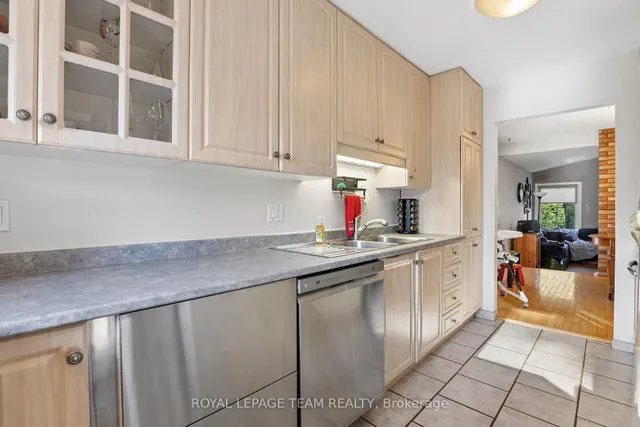 1133 St Emmanuel Terr, Ottawa 3